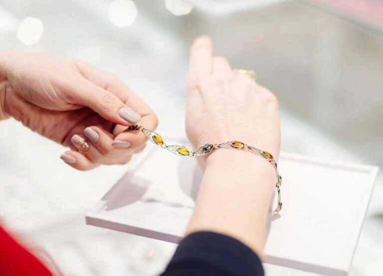 Top 925 Silver Jewelry Trends Every Woman Should Own in 2026