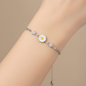 925 White Lily Bracelet